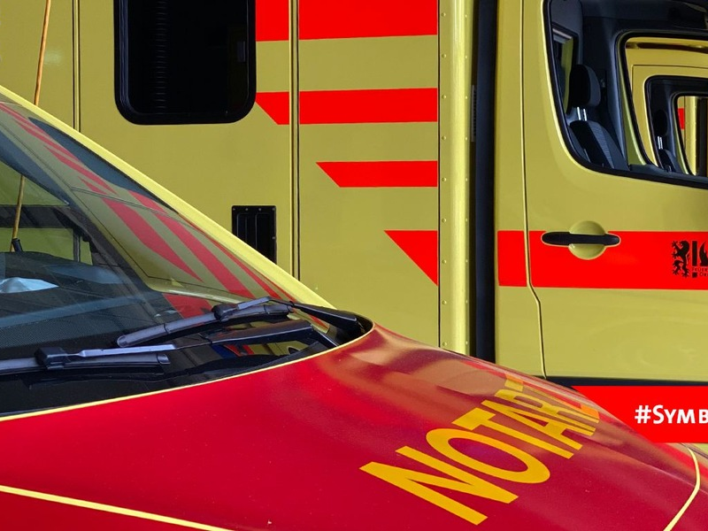 FW Dresden: Arbeitsunfall auf Infineon-Baustelle: Gerüst stürzt um, ein Arbeiter schwer verletzt - Foto: presseportal.de