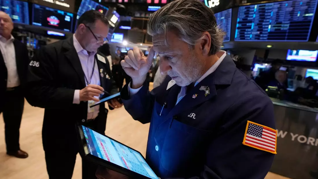 Die wirtschaftspolitischen Vorhaben Trumps sind so groß, dass sie auch an den Finanzmärkten tiefe Spuren hinterlassen. (Archivbild) - Bild: Richard Drew/AP/dpa