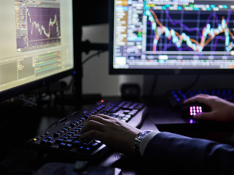 LKA-RP: Cybertrading-Betrug: Verbraucherzentrale und Landeskriminalamt Rheinland-Pfalz geben Tipps, um unseriöse Anlageversprechen mit falscher Promi-Werbung zu erkennen - Foto: presseportal.de