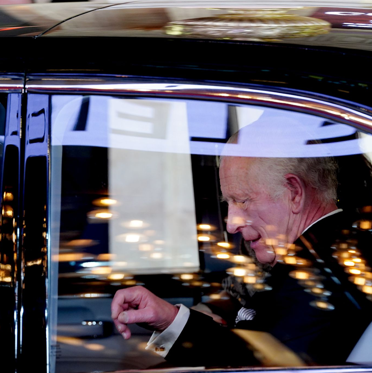 Traditionell werden am Geburtstag des Königs Kanonenschüsse abgefeuert. - Foto: Ian West/PA Wire/dpa