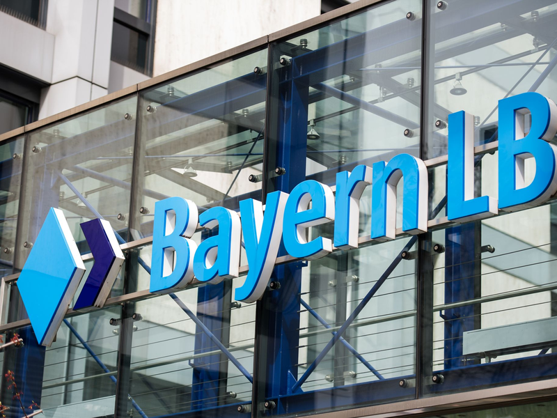 Die BayernLB macht trotz schlechter Konjunktur nach wie vor hohe Gewinne - Foto: Christina Sabrowsky/dpa