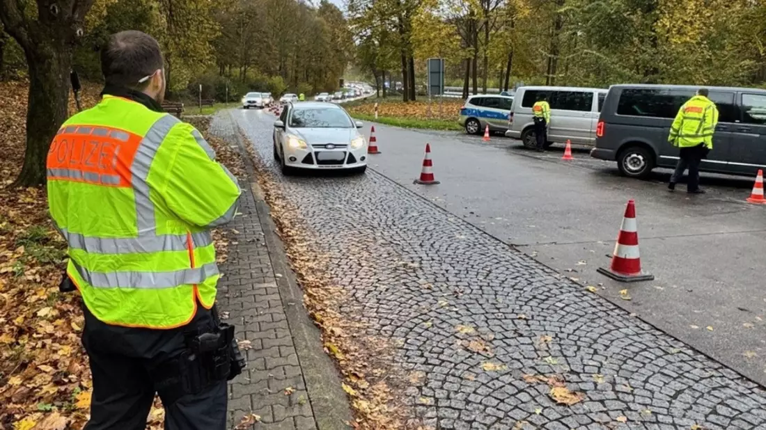 POL-DA: Darmstadt: Verkehrs- und Personenkontrollen im Rahmen des Sofortprogramms Sichere Innenstadt - Bild: presseportal.de