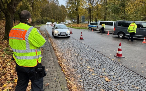 POL-DA: Darmstadt: Verkehrs- und Personenkontrollen im Rahmen des Sofortprogramms Sichere Innenstadt - Foto: presseportal.de