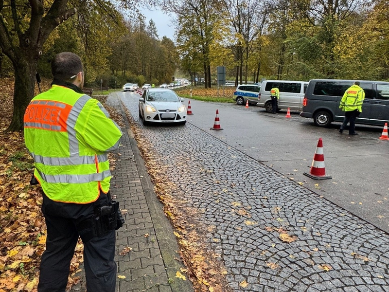 POL-DA: Darmstadt: Verkehrs- und Personenkontrollen im Rahmen des Sofortprogramms Sichere Innenstadt - Foto: presseportal.de