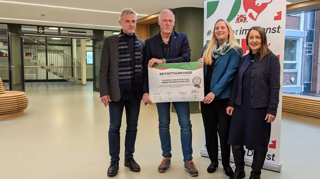 Kein Platz für Gewalt / EvH Bochum tritt dem Netzwerk #sicherimDienst bei - Bild: presseportal.de