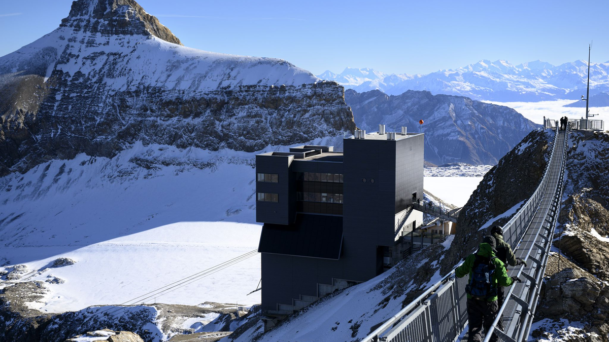 Stararchitekt Mario Botta hat das Gebäude neu mit mehr Brandschutz und hoher Energieeffizienz ausgestattet. - Foto: Laurent Gillieron/KEYSTONE/dpa