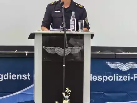 BPOLD 11: Mission Completed: Lizenzübergabe an die Absolventen des 43. Ausbildungslehrgangs für Pilotinnen und Piloten des Bundes und der Länder - Foto: presseportal.de