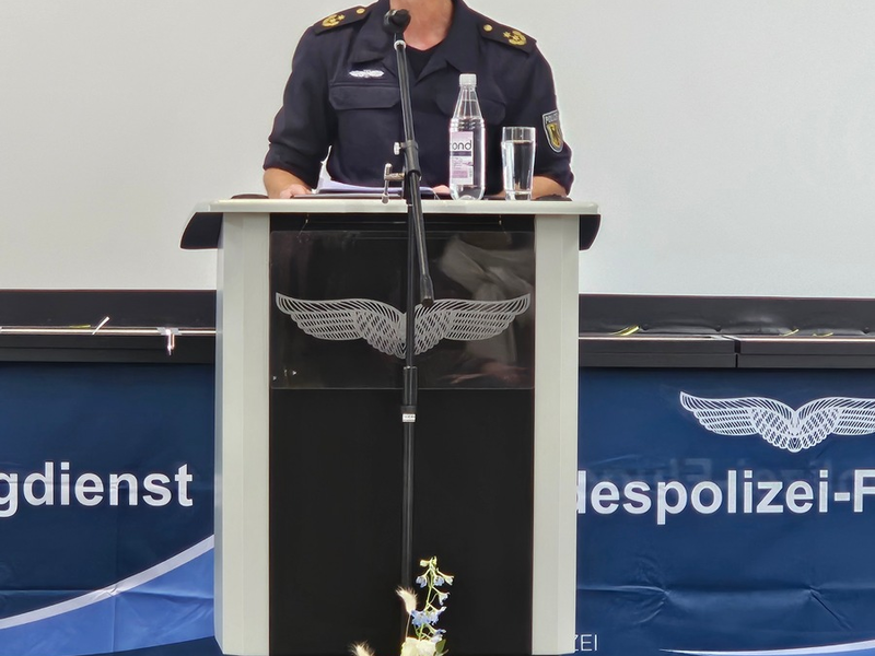 BPOLD 11: Mission Completed: Lizenzübergabe an die Absolventen des 43. Ausbildungslehrgangs für Pilotinnen und Piloten des Bundes und der Länder - Foto: presseportal.de