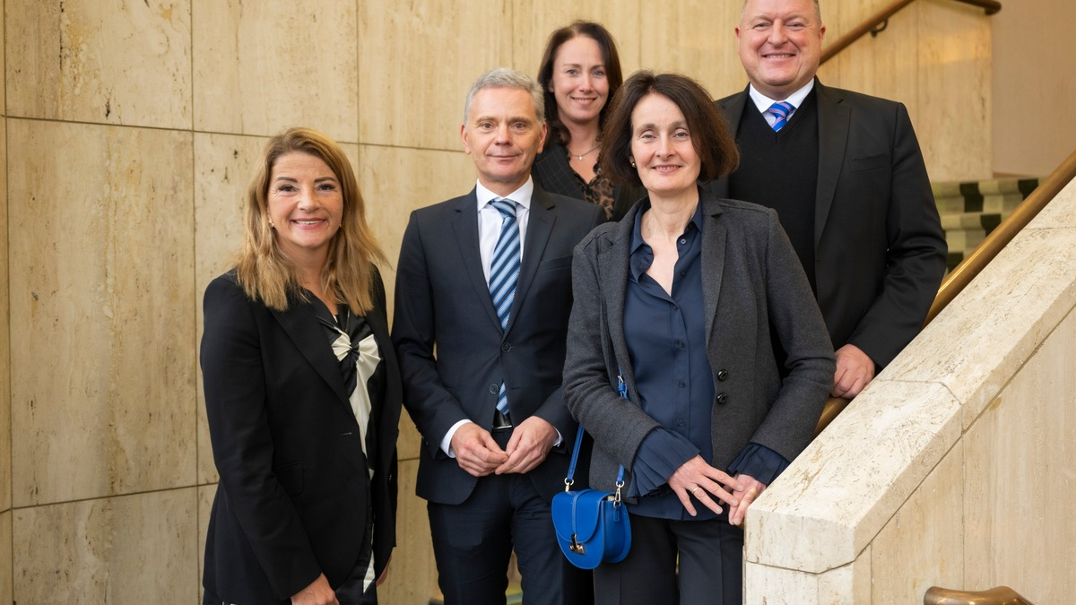 Kammerpräsident fordert Stabilität für Apotheken in extrem turbulenten Zeiten / Die Krise der Ampel darf Hängepartie bei Reformen nicht verlängern / Kammer und MAGS sind sich einig: Kein 