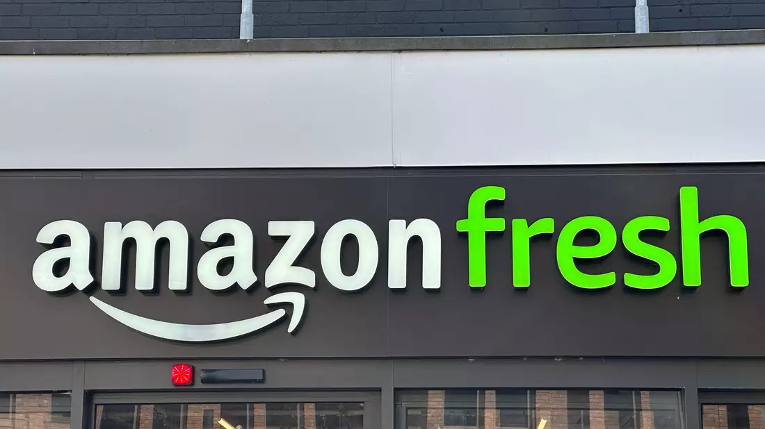 Das 2017 gestartete Angebot «Amazon Fresh» konnte bisher von Kunden in Berlin, München und Hamburg genutzt werden. (Archivbild) - Bild: Benedikt von Imhoff/dpa