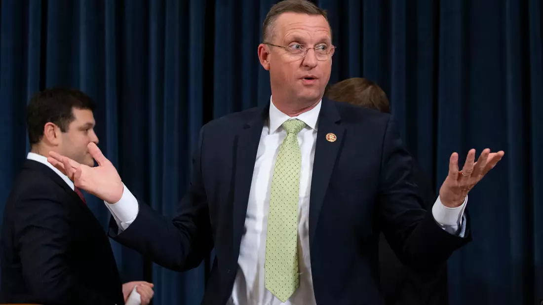 Für die Leitung eines anderen Bundesministeriums hat Trump den Ex-Abgeordneten Doug Collins vorgesehen. (Archivbild) - Bild: Alex Brandon/AP/dpa