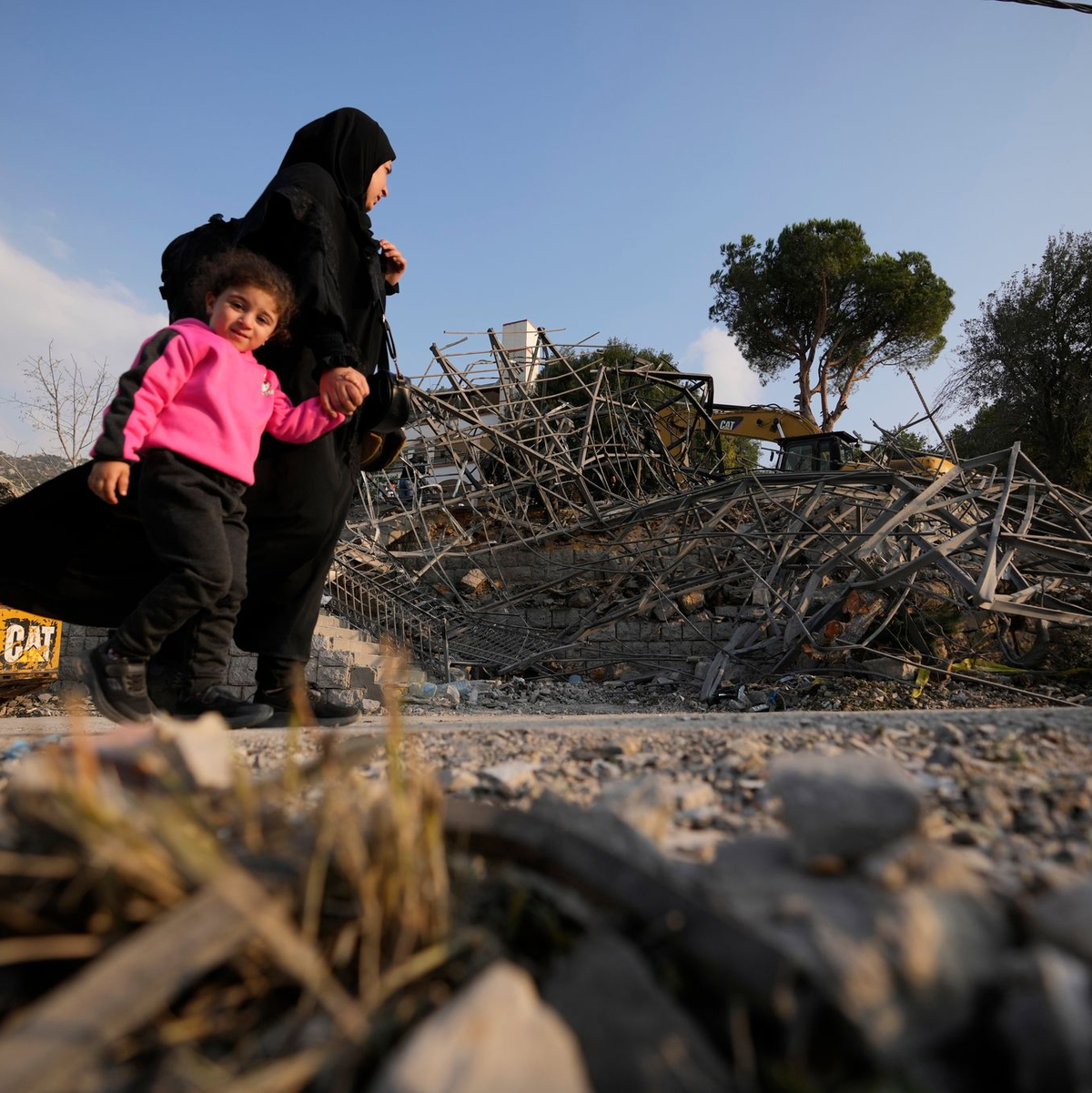 Seit Beginn der Gefechte zwischen der Hisbollah und dem israelischen Militär vor über einem Jahr sind im Libanon nach Behördenangaben 220 Minderjährige getötet worden. (Archivbild) - Foto: Hassan Ammar/AP/dpa