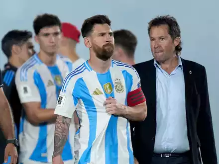 Eine Niederlage für den Weltmeister - Foto: Jorge Saenz/AP/dpa
