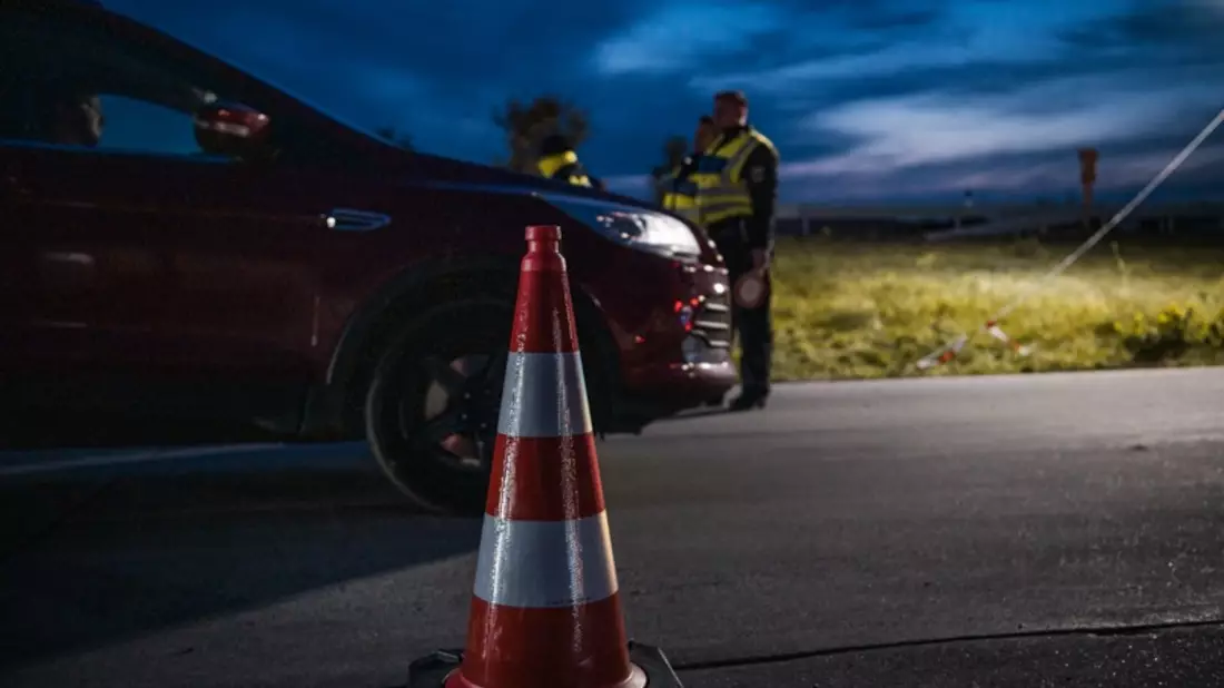 BPOL NRW: Urkundenfälschung, unerlaubt eingereist und Strafvollstreckungshaftbefehl - Bundespolizei nimmt Mann an Grenze zu Belgien fest - Bild: presseportal.de