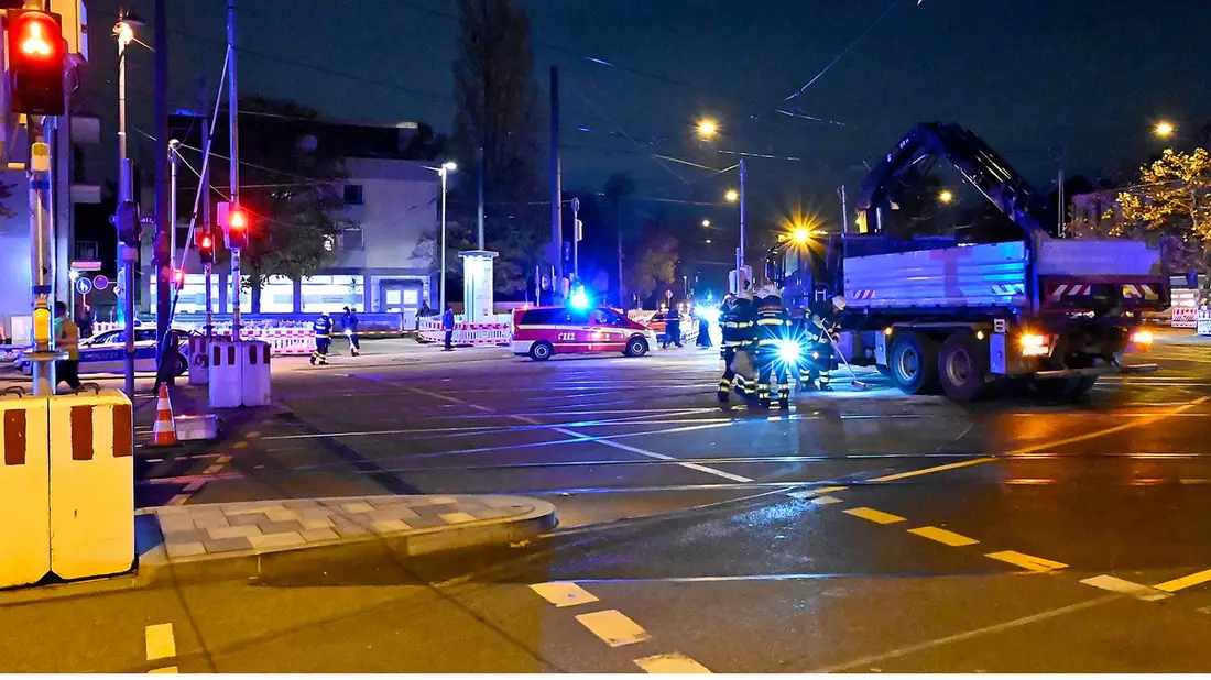 FW-M: Oberleitung abgerissen (Nymphenburg) - Bild: presseportal.de