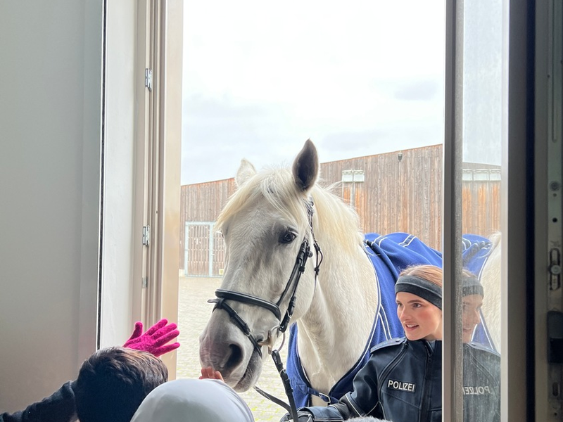 BPOLP Potsdam: Bundespolizei engagiert sich beim Vorlesetag - Foto: presseportal.de