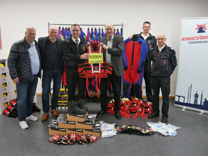 FW-Velbert: Strömungsrettung für fließende Gewässer: Neue Ausrüstung für die Feuerwehr Velbert - Foto: presseportal.de