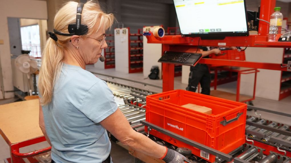 Kommissionierung bei Würth - Foto: Würth Österreich über pressetext.de