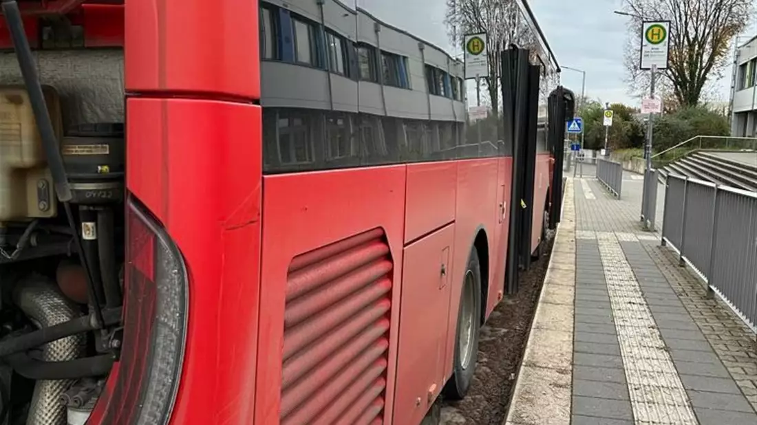 POL-VDMZ: Alzey - Schulbuskontrollen: Weiterfahrt untersagt - Bild: presseportal.de