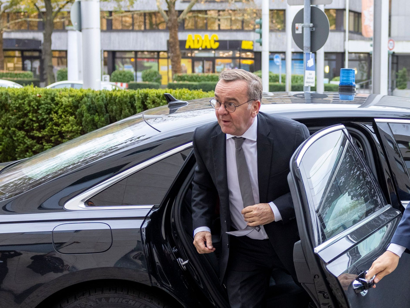 Bundesverteidigungsminister Pistorius in Bonn - Foto: Thomas Banneyer/dpa