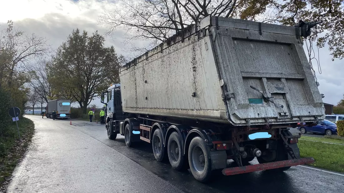 POL-KLE: Kreis Kleve - Kreis Klever Polizei beteiligt sich an europaweiten Verkehrskontrollen /Lkw und Busse an der B 9 kontrolliert - Bild: presseportal.de