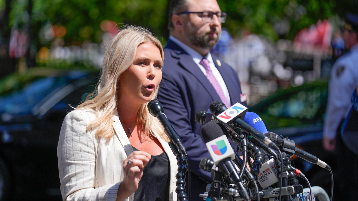 Die 27 Jahre alte Karoline Leavitt soll Sprecherin des Weißen Hauses werden. (Archivbild) - Foto: Seth Wenig/AP/dpa