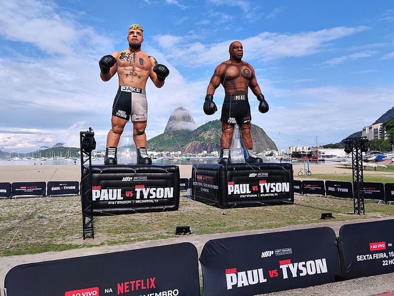 Werbung für Boxkampf Mike Tyson vs. Jake Paul am 15.11.2024 - Foto: über dts Nachrichtenagentur