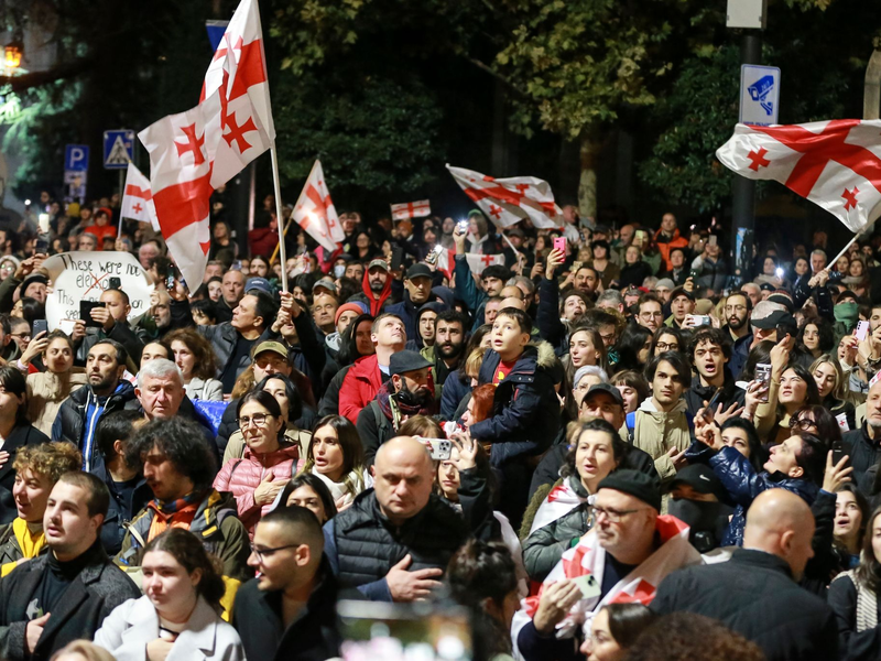 Nach der Wahl hatte die prowestliche Opposition in Georgien erklärt, dass sie das Ergebnis nicht anerkenne, und zu Protesten aufgerufen. (Archivbild) - Foto: Zurab Tsertsvadze/AP