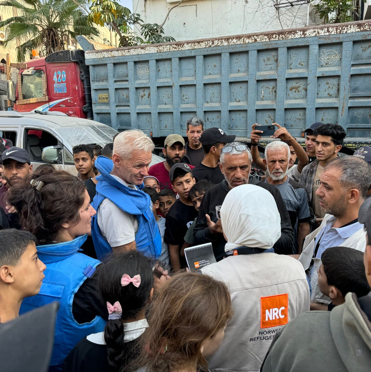 Der Chef der norwegischen Hilfsorganisation NRC, Jan Egeland, sagte «Zeit Online», Hilfslieferungen würden oft von Banden im Gazastreifen geplündert. Die palästinensische Polizei sei zu geschwächt, um für Ordnung zu sorgen. (Archivbild) - Foto: Mustafa El Halabi/Ocha/NRC/dpa