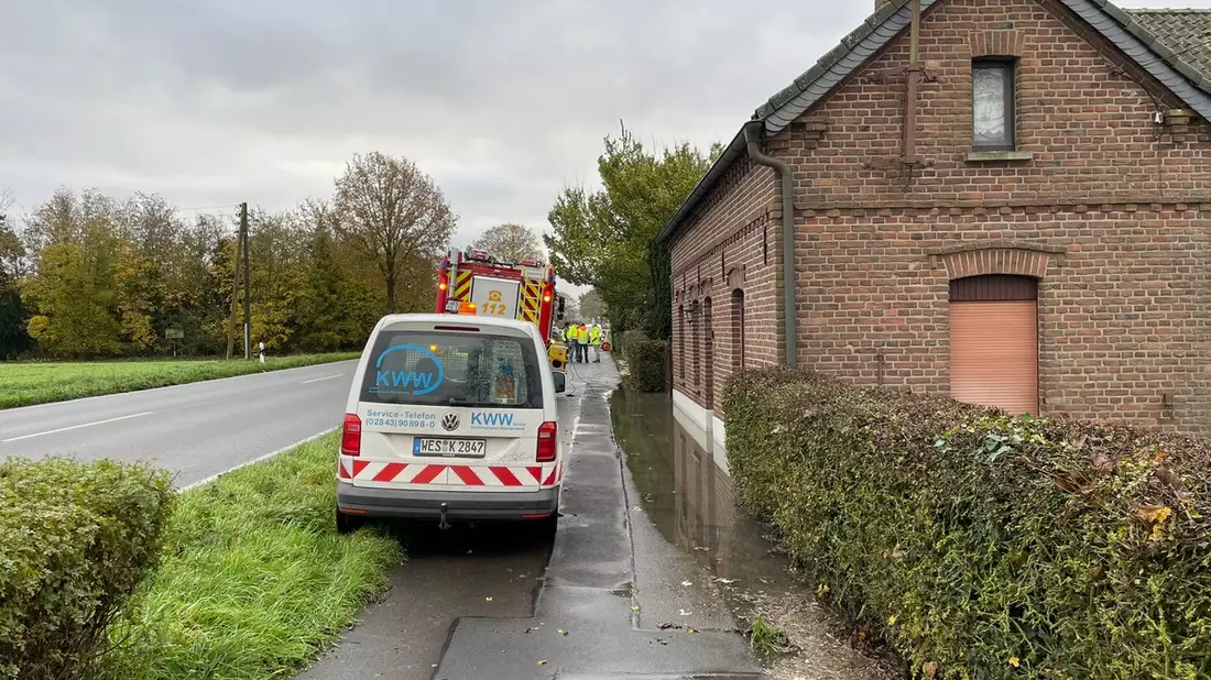 FW Xanten: Mehrere Einsätze für die Feuerwehr Xanten - Bild: presseportal.de