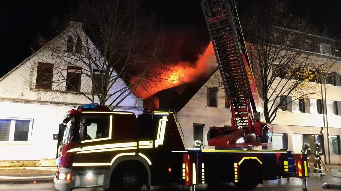 FW Bremerhaven: Feuer in Bremerhaven - Bild: presseportal.de
