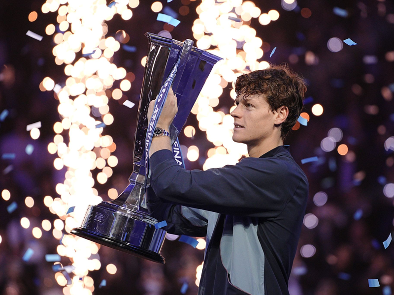 Party-Stimmung: Jannik Sinner wurde von seinem Heimpublikum lautstark gefeiert. - Foto: Marco Alpozzi/LaPresse via ZUMA Press/dpa