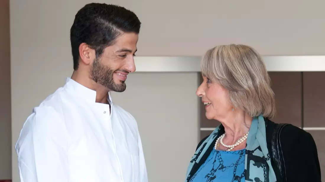 Feste Zähne an einem Tag: Der Weg zu einem neuen Lächeln mit Dr. Yasin Aktas und der All-on-4-Methode - Bild: presseportal.de