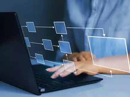 Moderne Tools erleichtern Zusammenarbeit und Organisation  - Foto: Miha Creative/Adobe Stock