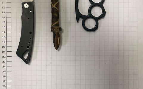BPOL NRW: Schlagring, Einhandmesser, Kubotan - Bundespolizei stellt 34-Jährigen mit gefährlichen Gegenständen - Foto: presseportal.de