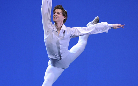 Der prominente Balletttänzer Wladimir Schkljarow ist in St. Petersburg nach Angaben des Mariinski-Theaters auf tragische Weise ums Leben kommen. (Archivbild) - Foto: Rainer Jensen/dpa