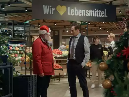 Weihnachten mal anders: EDEKA-Kampagne macht Schluss mit Weihnachtsmelancholie - Foto: presseportal.de
