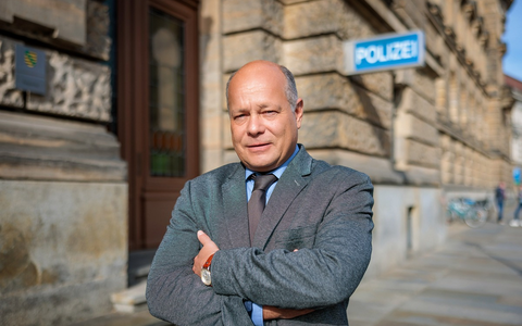 MDR-Reportage „Exakt – Die Story“ zum Thema: „Die Beute der Remmos – Auf der Spur der Juwelen aus dem Grünen Gewölbe Dresden“ - Foto: presseportal.de MDR-Reportage „Exakt – Die Story“ zum Thema: „Die Beute der Remmos – Auf der Spur der Juwelen aus dem Grünen Gewölbe Dresden“ - Foto: presseportal.de