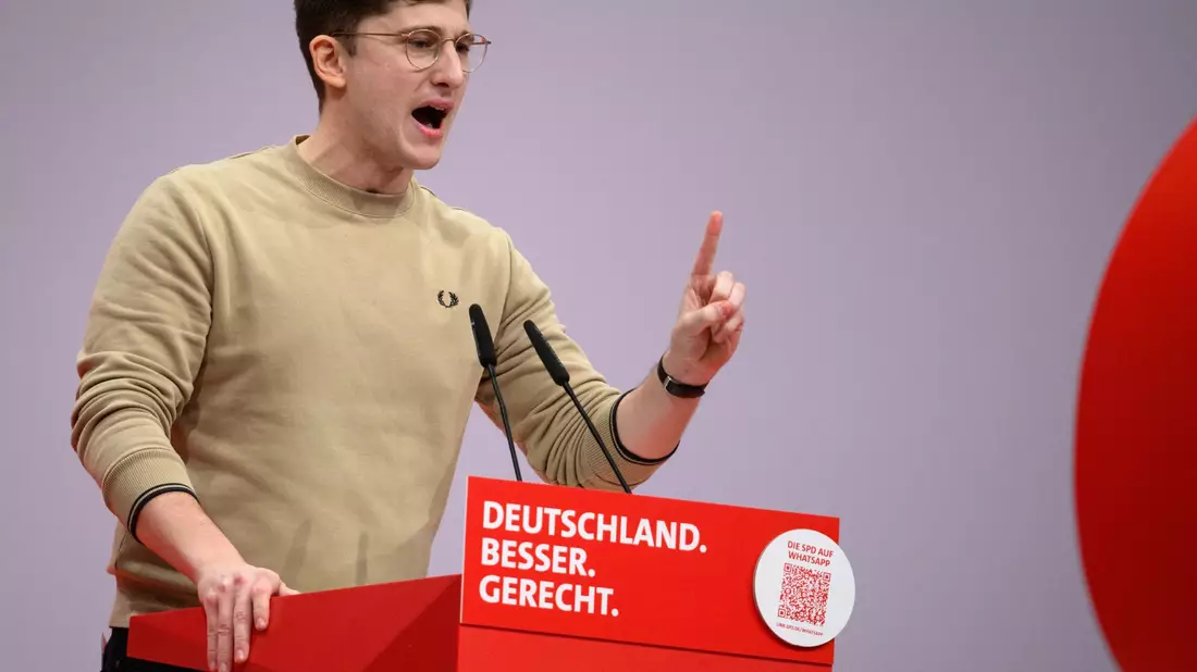 Juso-Chef Türmer pocht auf einen Parteitagsbeschluss für einen Kanzlerkandidaten. (Archivbild) - Bild: Bernd von Jutrczenka/dpa