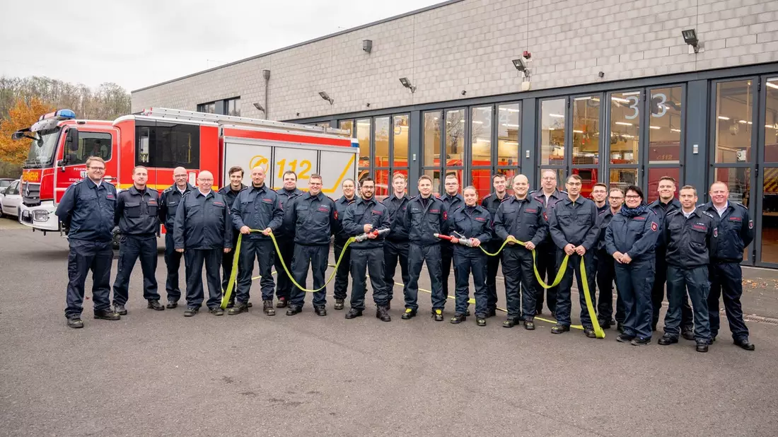 FW Dinslaken: Erfolgreicher Abschluss der Grundausbildung bei der Freiwilligen Feuerwehr Dinslaken - Bild: presseportal.de