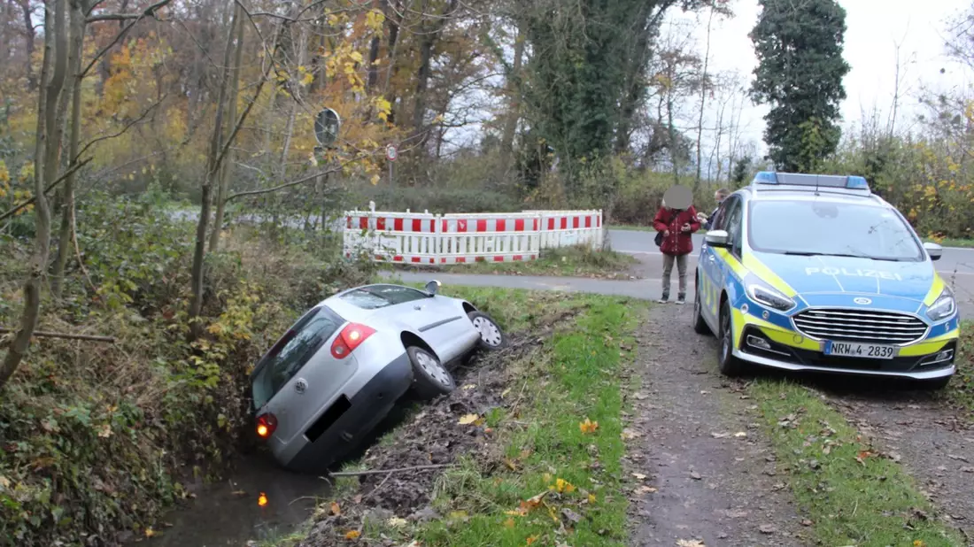 POL-MI: Mit gestohlenem Auto Unfall gebaut - Dieb ermittelt - Bild: presseportal.de