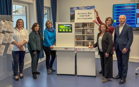 POL-MTK: Ausstellung Gewaltige Liebe in Flörsheim - Foto: presseportal.de