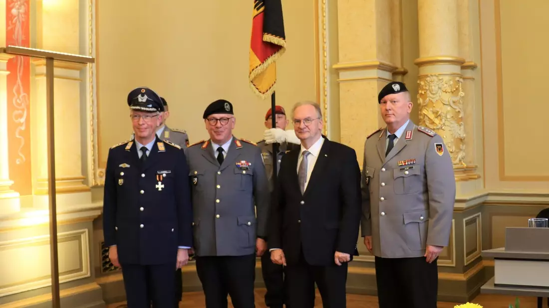 Kommandowechsel beim Landeskommando Sachsen-Anhalt - Bild: presseportal.de