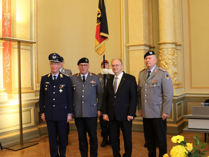 Kommandowechsel beim Landeskommando Sachsen-Anhalt - Foto: presseportal.de