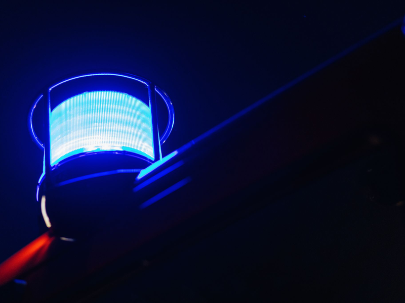 An Bord des Busses sollen 40 Menschen sein (Symbolbild). - Foto: Philipp von Ditfurth/dpa