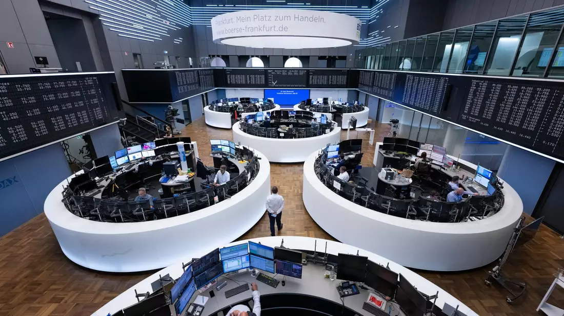 Börse in Frankfurt: Die EU will das Zusammenwachsen ihrer Finanzmärkte vorantreiben, doch die Bemühungen stocken (Archivbild). - Bild: Boris Roessler/dpa