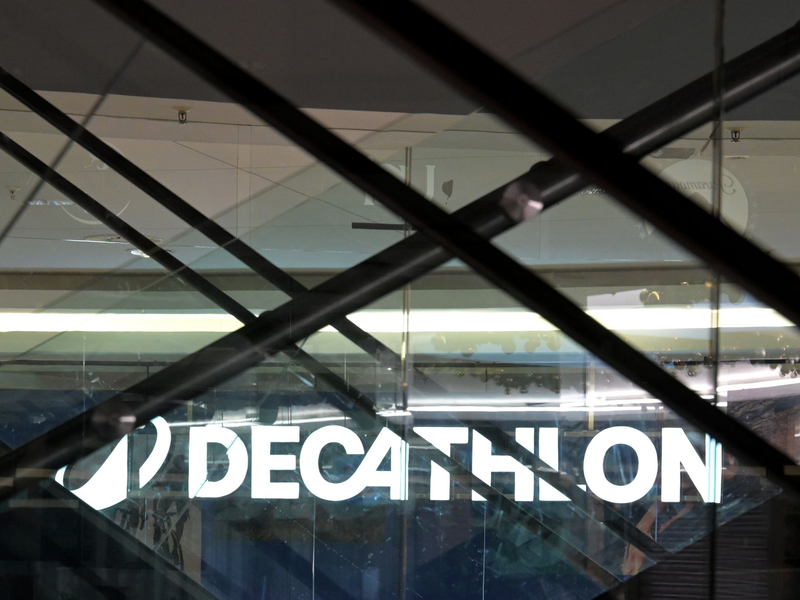 Künftig soll es auch kleinere Decathlon-Geschäfte in Innenstädten und Einkaufszentren geben. - Foto: Michael Bahlo/dpa