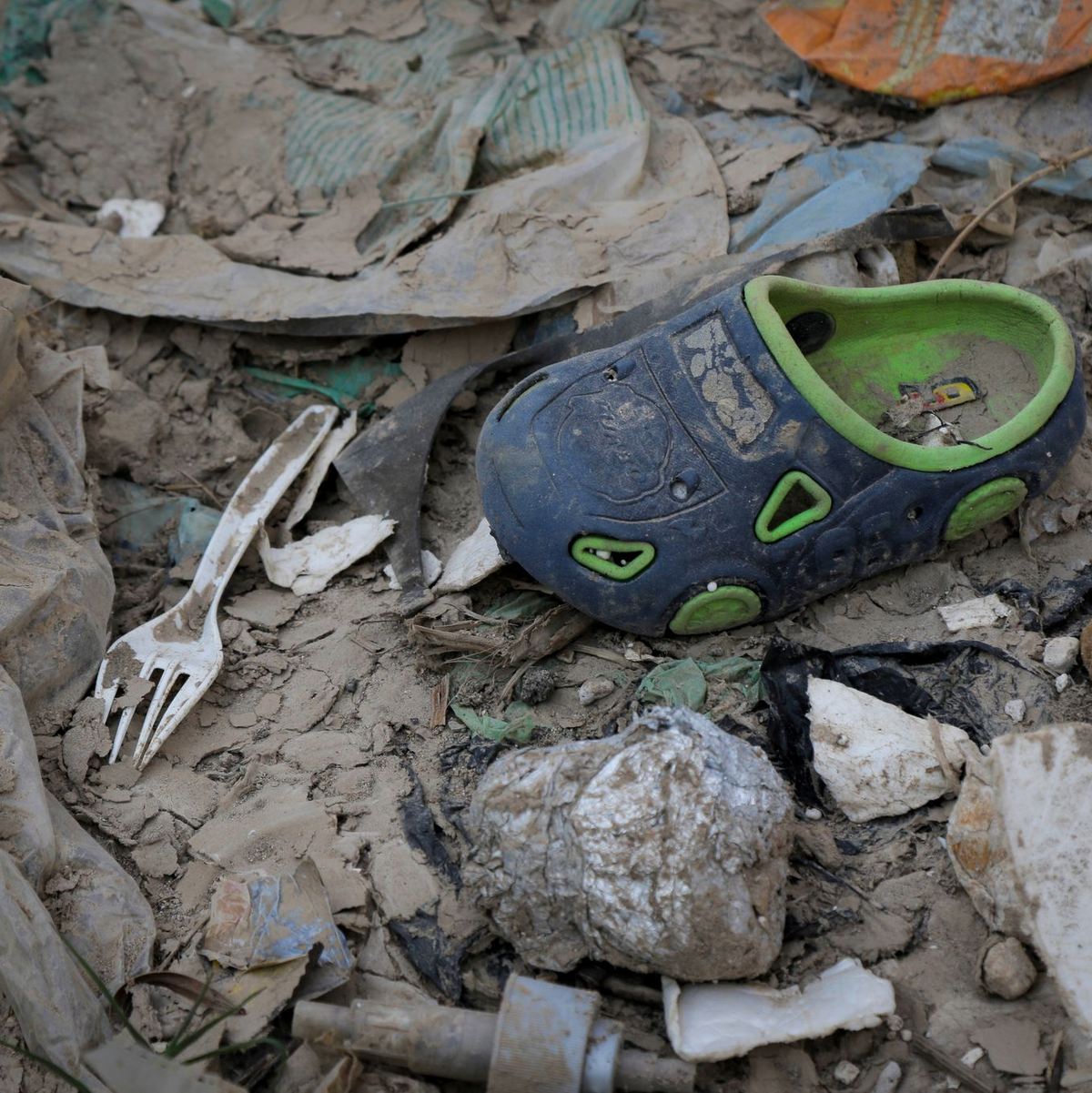 An vielen Orten der Welt wird Müll noch auf offenen Deponien gesammelt. - Foto: Alejandro Balan/dpa