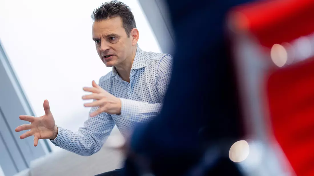 Eon-Chef Leonhard Birnbaum erhofft sich von der Politik der neuen Bundesregierung, dass Wachstum und Wettbewerbsfähigkeit eine zentrale Rolle spielen. - Bild: Rolf Vennenbernd/dpa