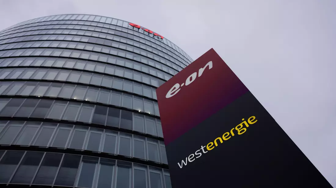 Deutschlands größter Energieversorger Eon hat im vergangenen Jahr 2,9 Milliarden Euro verdient. (Archivbild)  - Bild: Rolf Vennenbernd/dpa